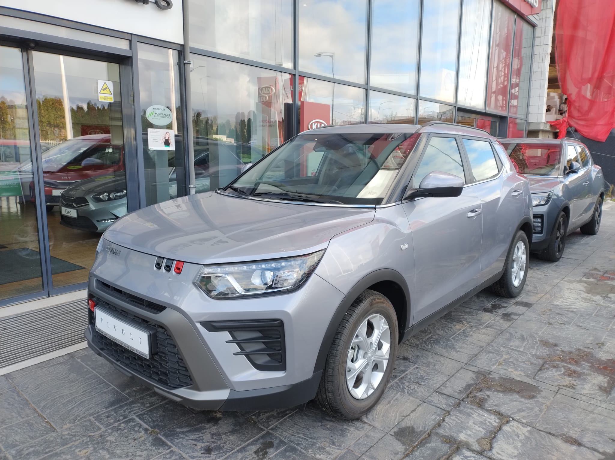 KGM Tivoli AT6 AWD Iron Gray metal