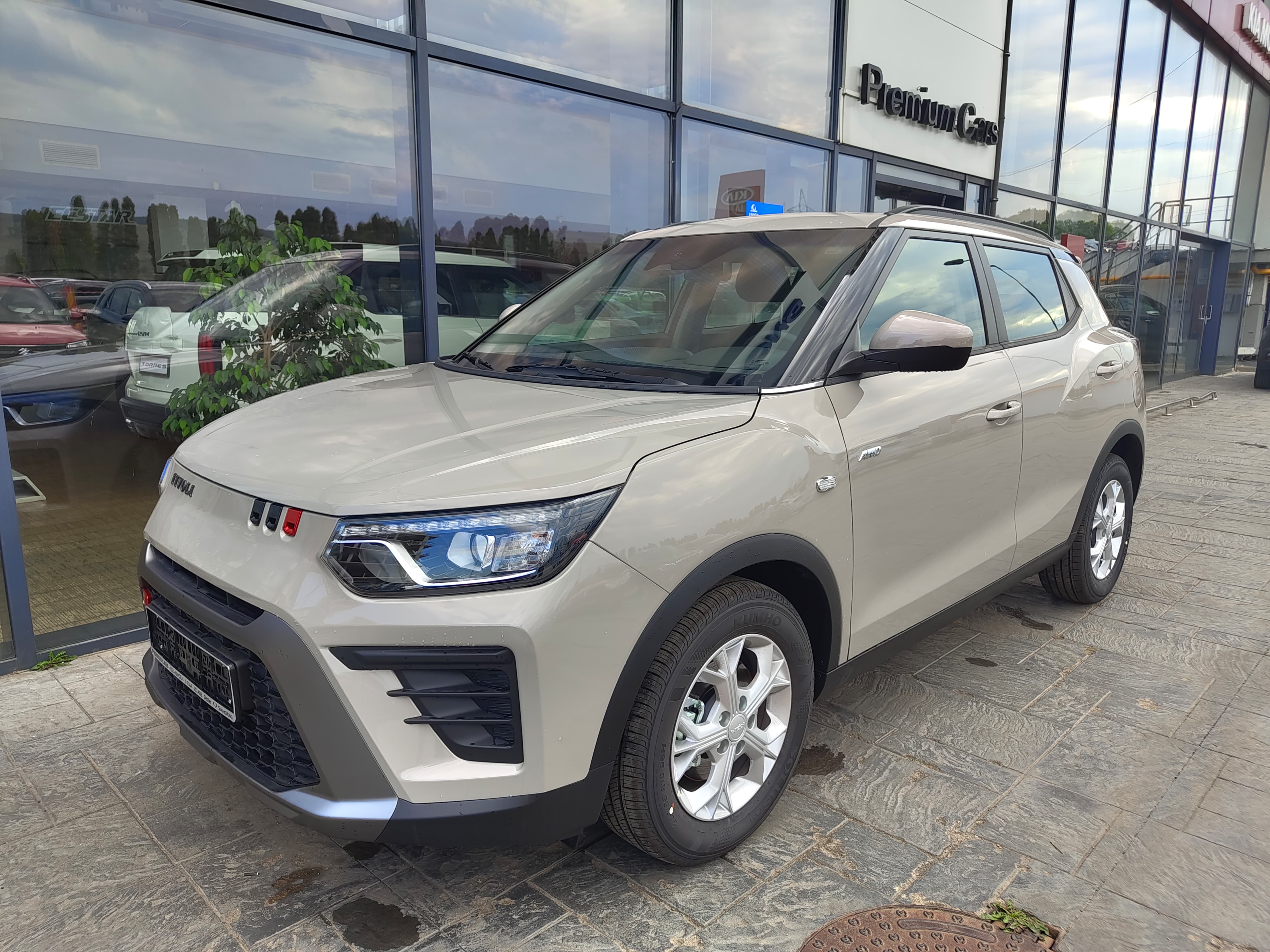 KGM Tivoli AT6 AWD Latte